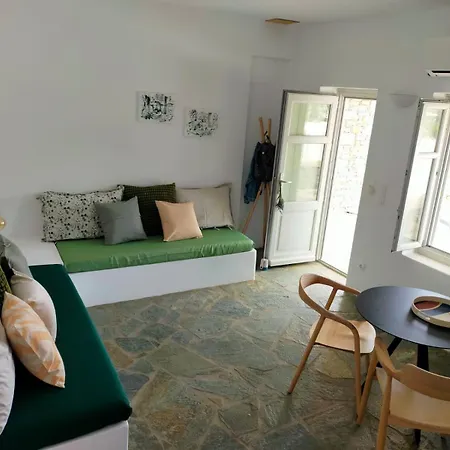 Elegant Houses, 6 Amorgos