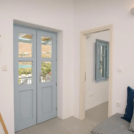 Elegant Houses, 6 Amorgo